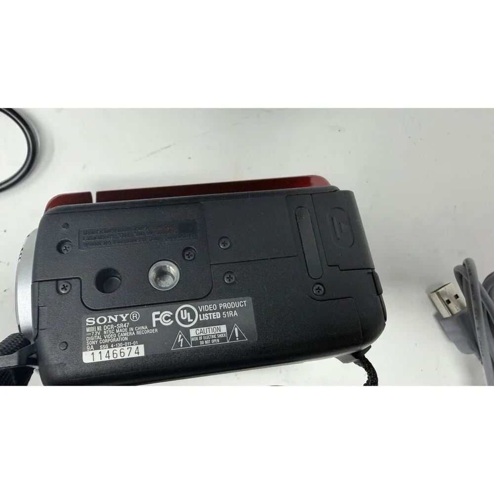 SONY Handycam DCR-SR47 Digital Video Camera Camcorder - 60x / 60GB Zeiss Lens